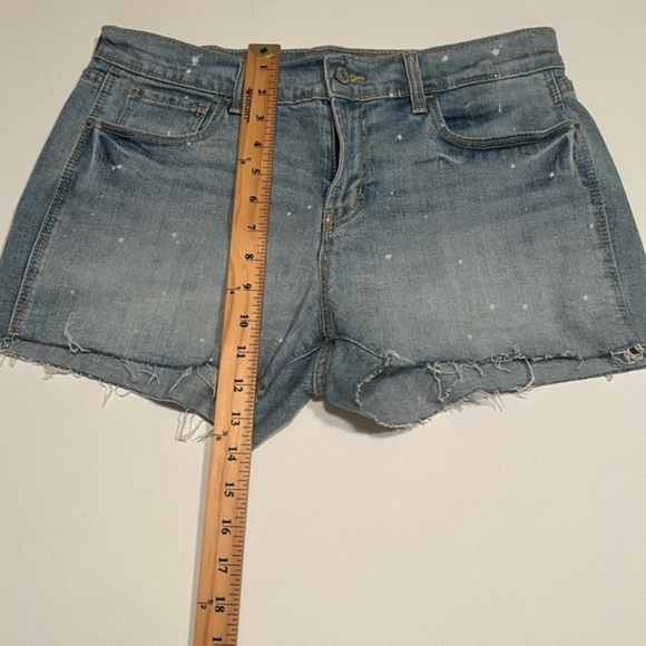 EUC Old Navy Splatter BF Denim cutoff shorts size 6 (R) - Picture 1 of 6
